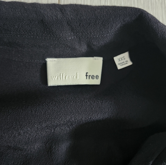 Black wilfred free button down tie front blouse - Picture 3 of 4